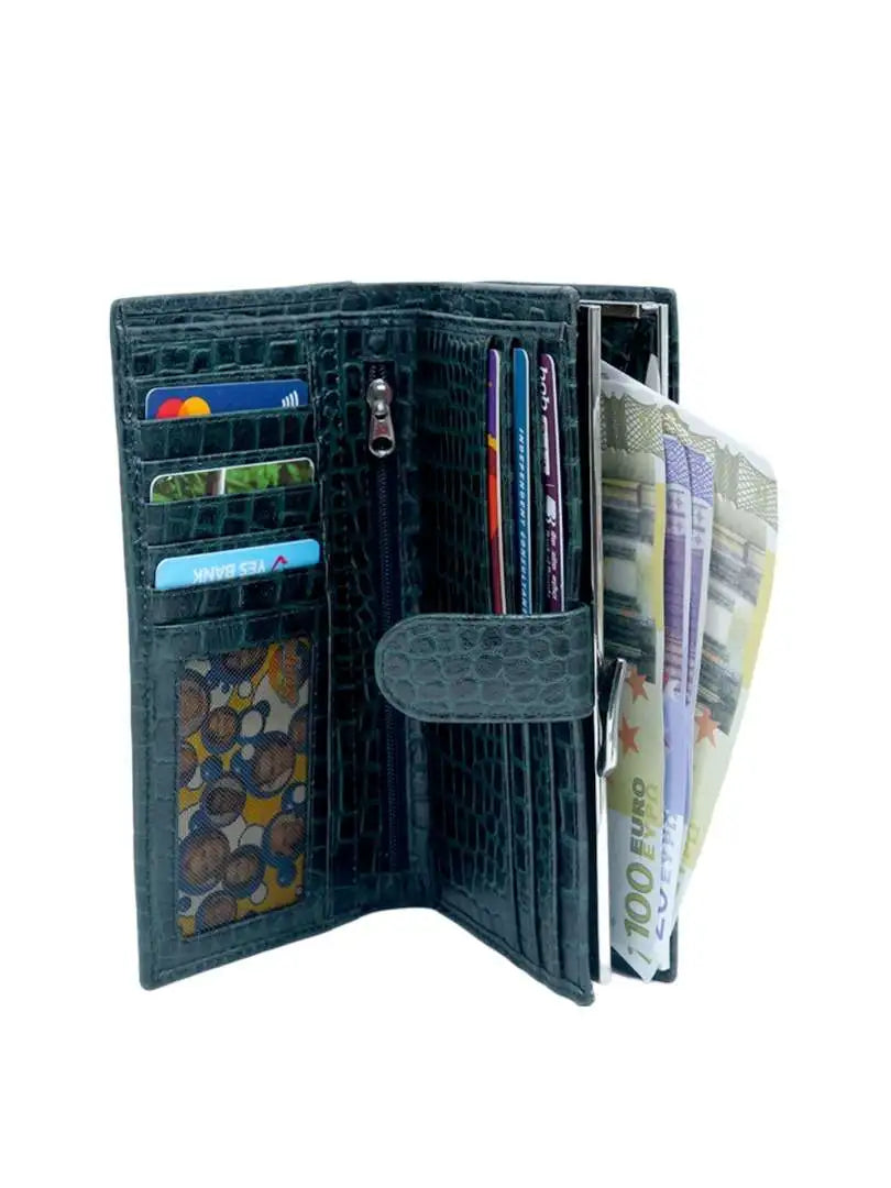Travel Wallet – Premium Multi-Compartment